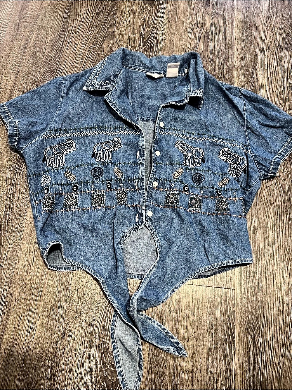 Elephant Embroidered Denim Tie-Front Shirt Size Medium